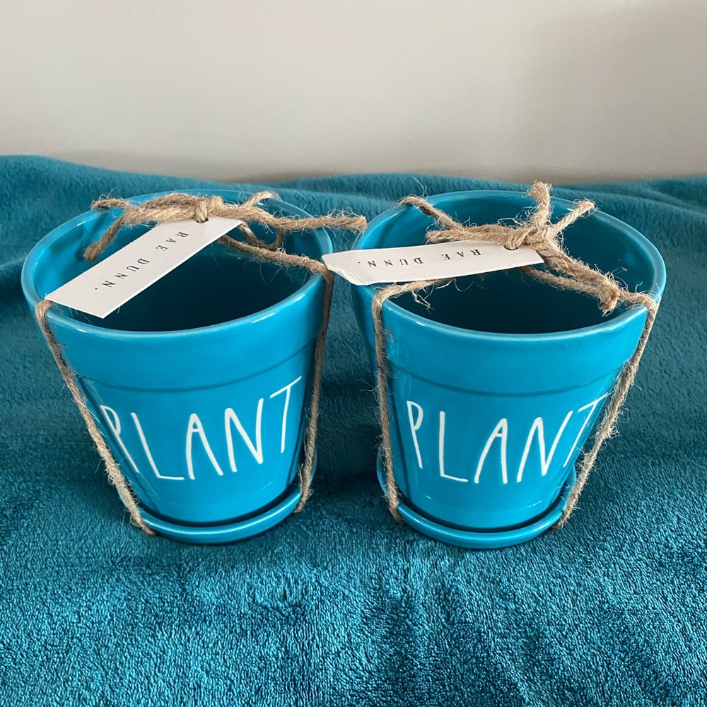 Rae Dunn plant pots